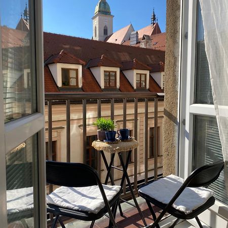 Audrey Hepburn Apartment Old Town Air Conditioned Братислава Экстерьер фото