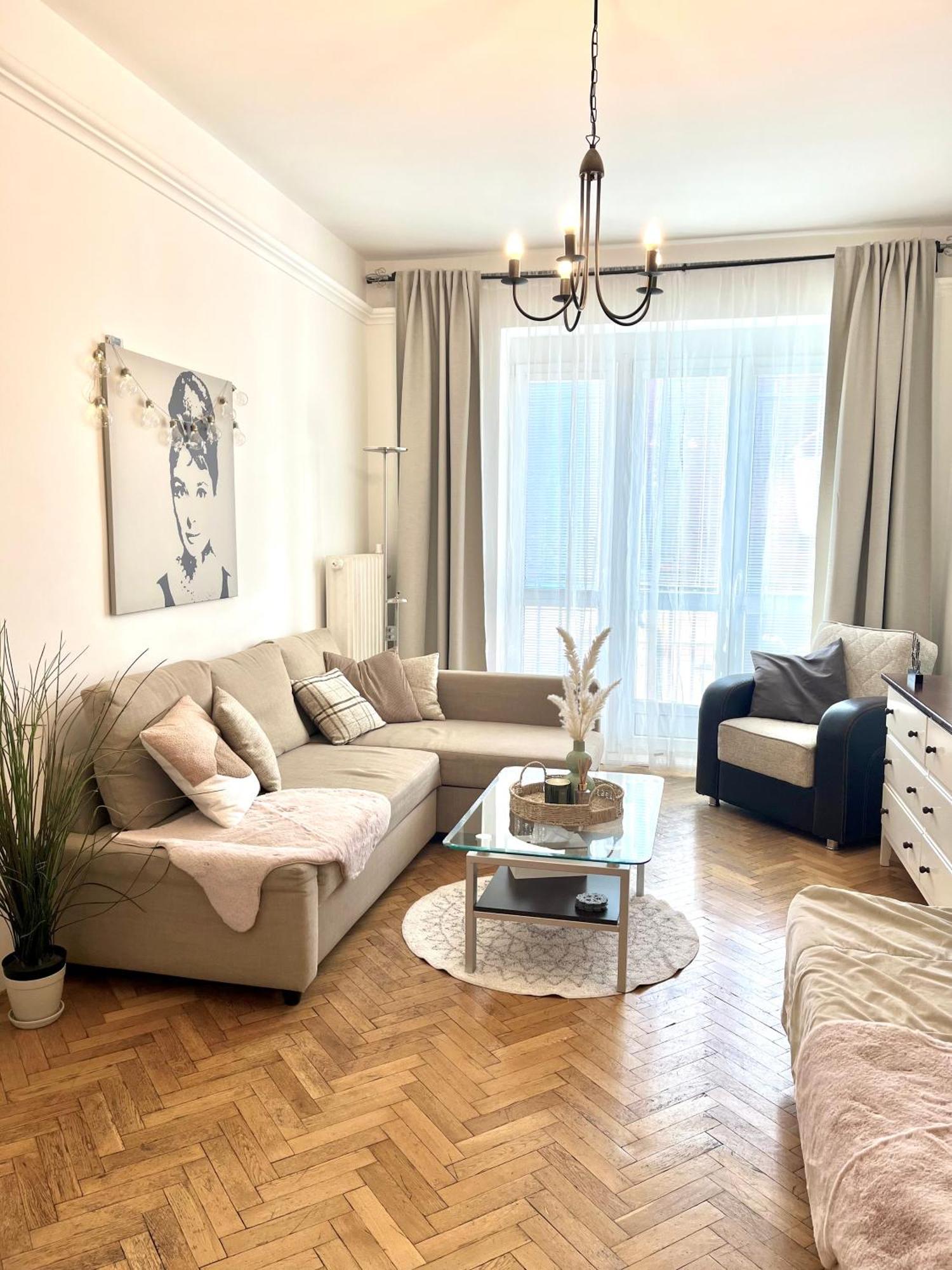 Audrey Hepburn Apartment Old Town Air Conditioned Братислава Экстерьер фото